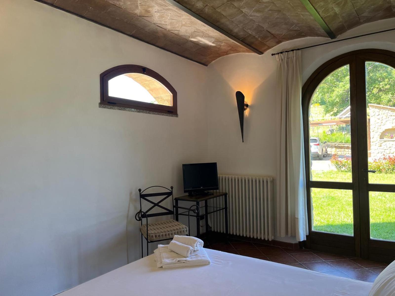 Agriturismo Aia Leccioni Micciano Esterno foto